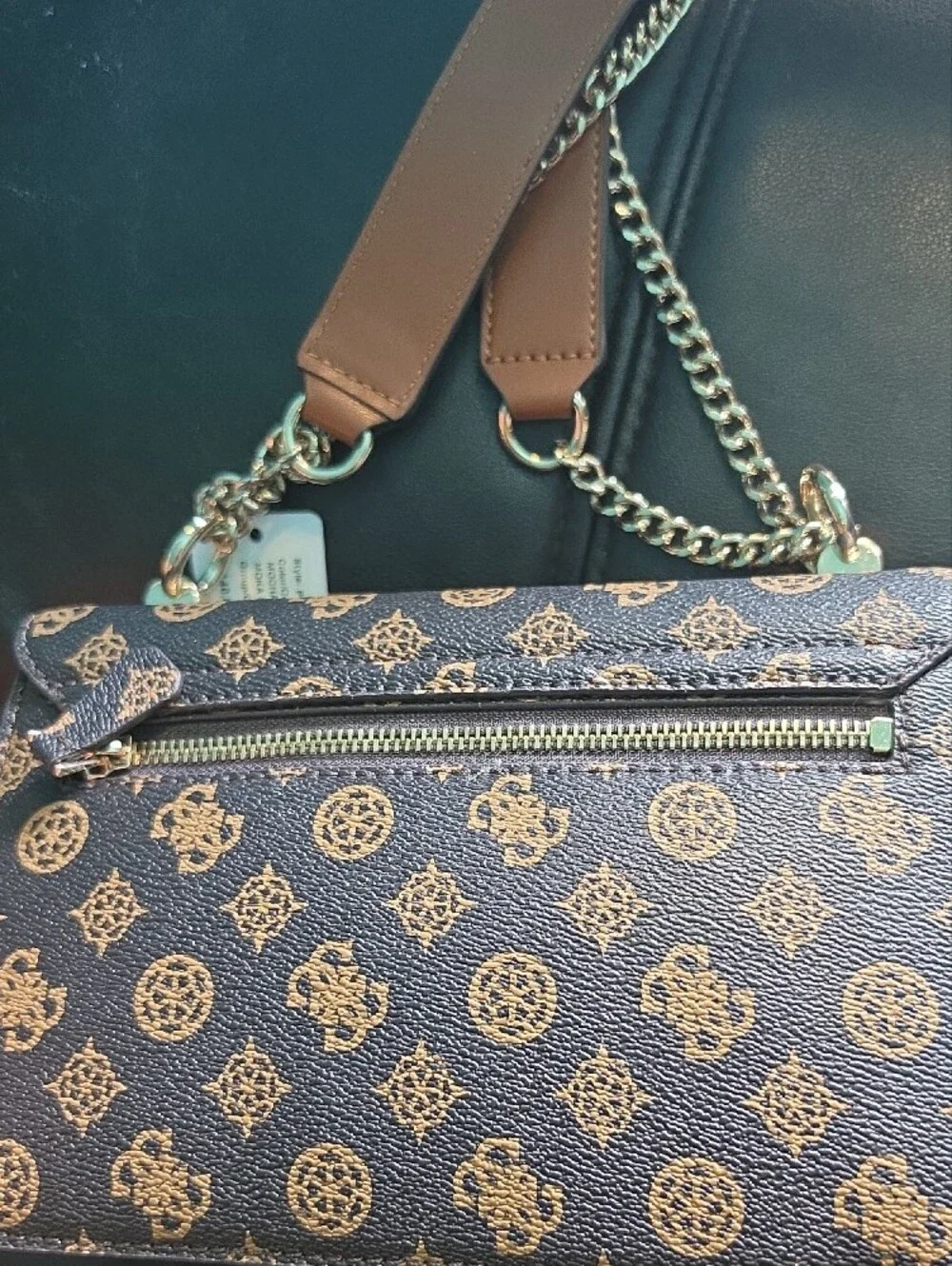 GUESS Evelune Chain Shoulder Bag - Picture 3 of 3